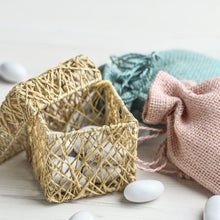 Carica l'immagine nel visualizzatore di Gallery, Scatolina quadrata