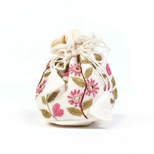 Carica l'immagine nel visualizzatore di Gallery, Sacchettino Ahmadabad
